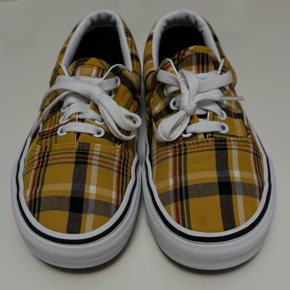 Vans Yellow and Black Plaid Sneakers (Men’s US 7.5 ) (Women’s US 9)